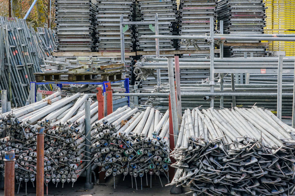 Read more about the article What happens to scaffolding after years of use? – renovation, recycling, and profit for your company